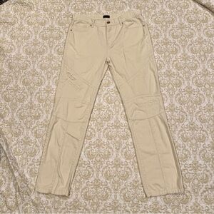 Reason Brand Men’s 32W White/Ivory/Cream with Distressed Accents Denim Pants